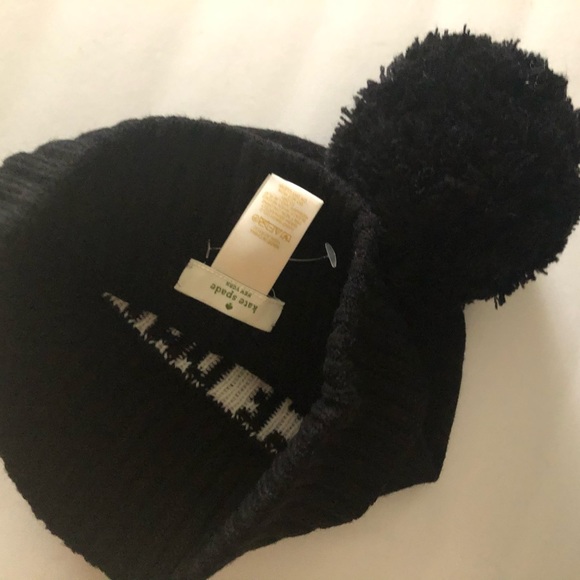 KATE SPADE Have A Nice Day Pom Pom Beanie ??♠️